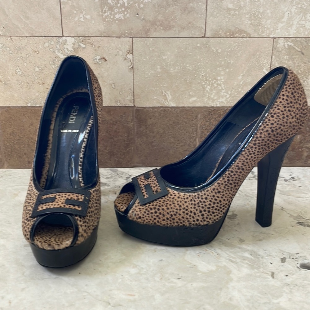 Fendi high heel animal print shoe. Size 38